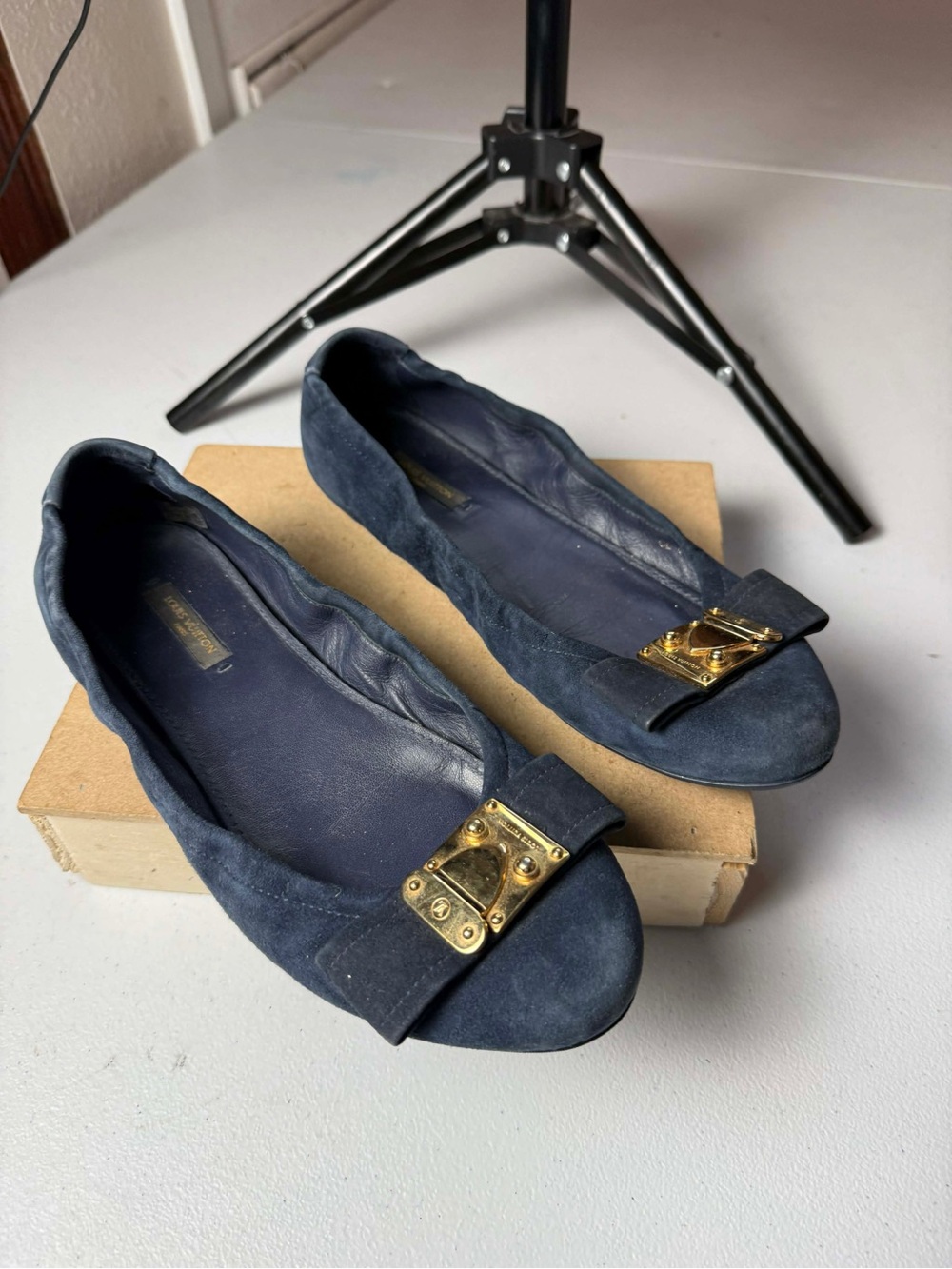 LOUIS VUITTON Moccasin
Loafers Bllerina Flat Europe Sz
39 / US 9 Blue Suede - Picture 9 of 12
